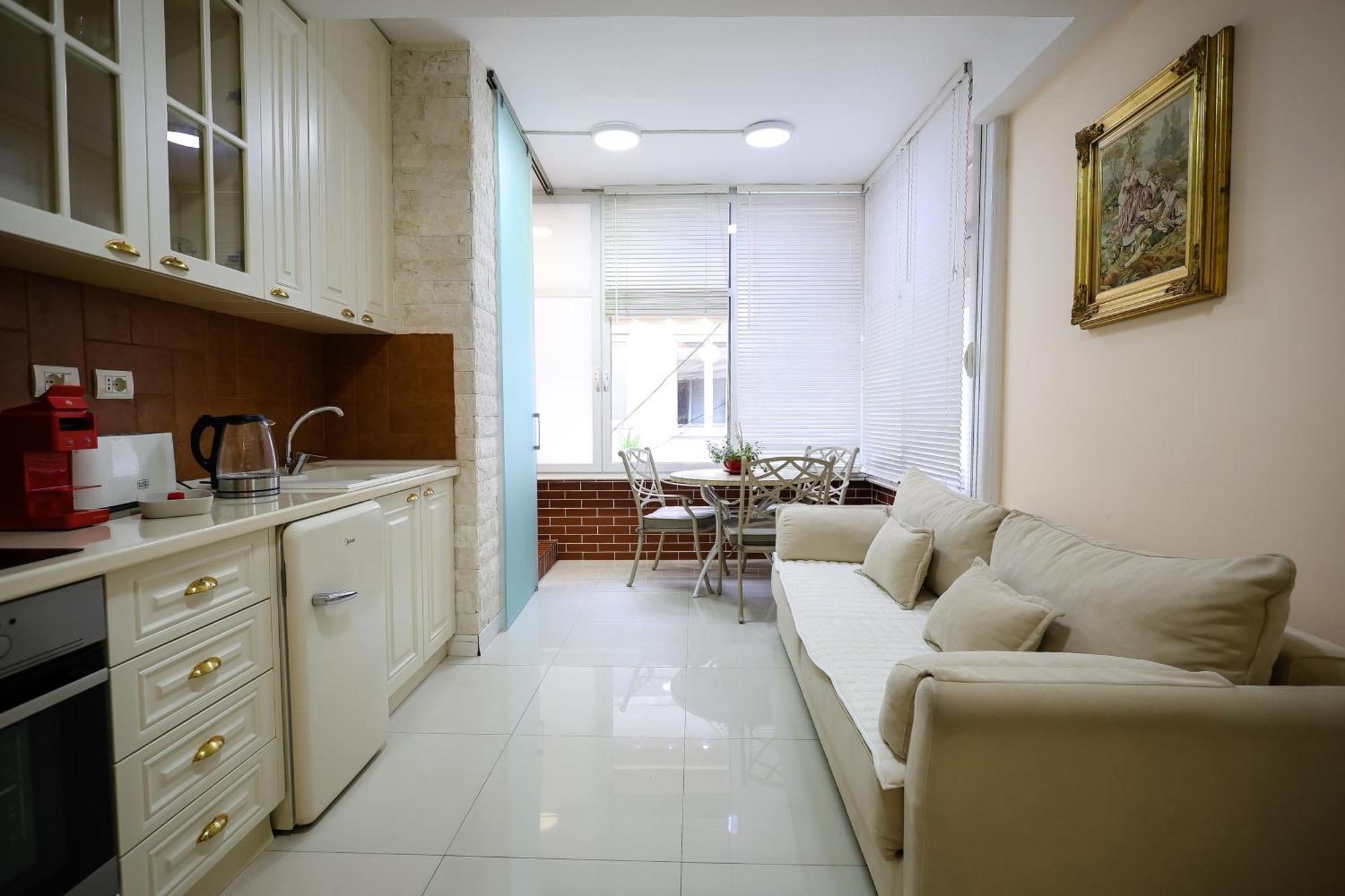 Apartment Near Me